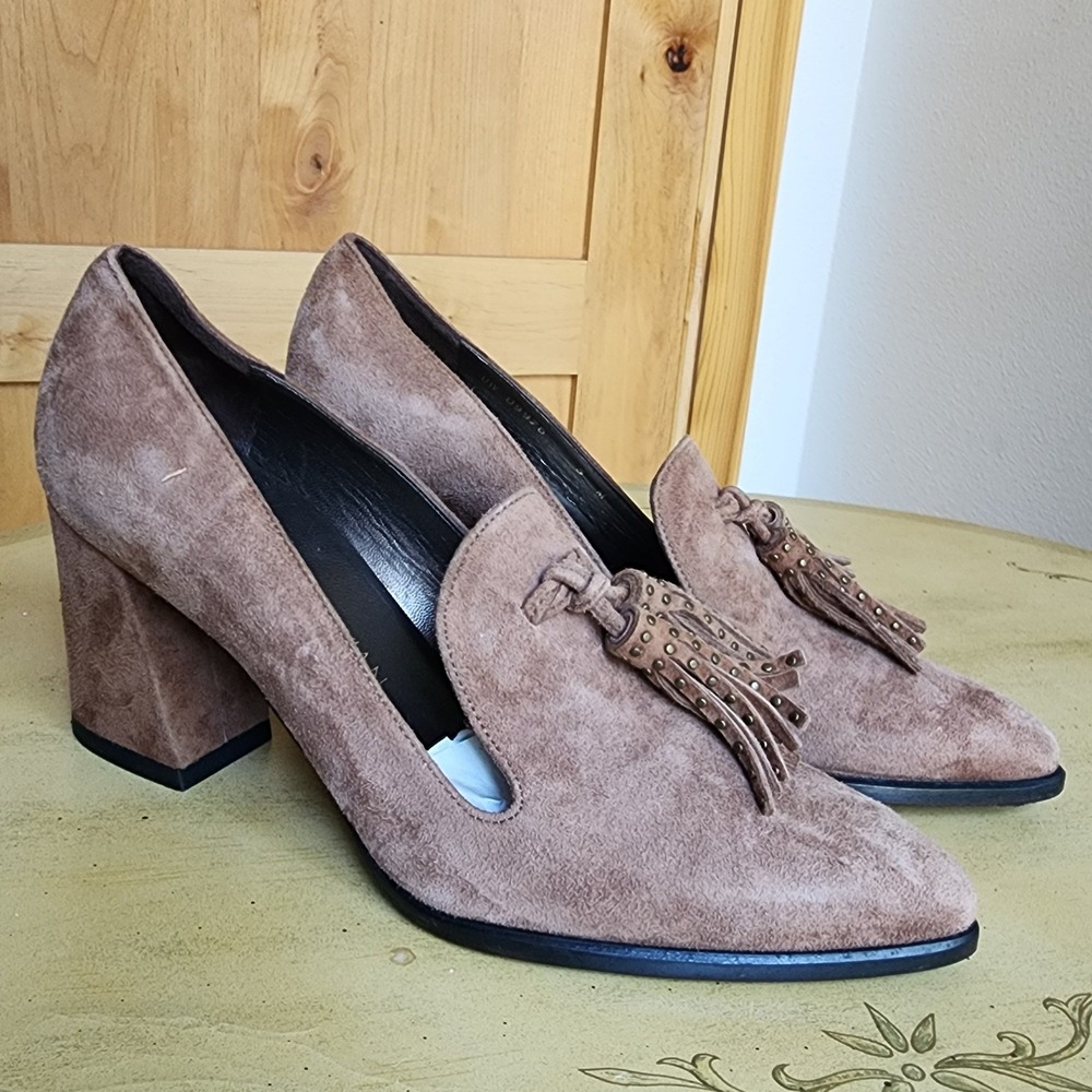Stuart Weitzman Sz 5 Brown Suede Tassel Loafer Block Heel Pumps Preppy Old Money
